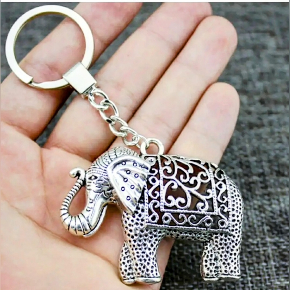 Silver Tone Elephant Keychain